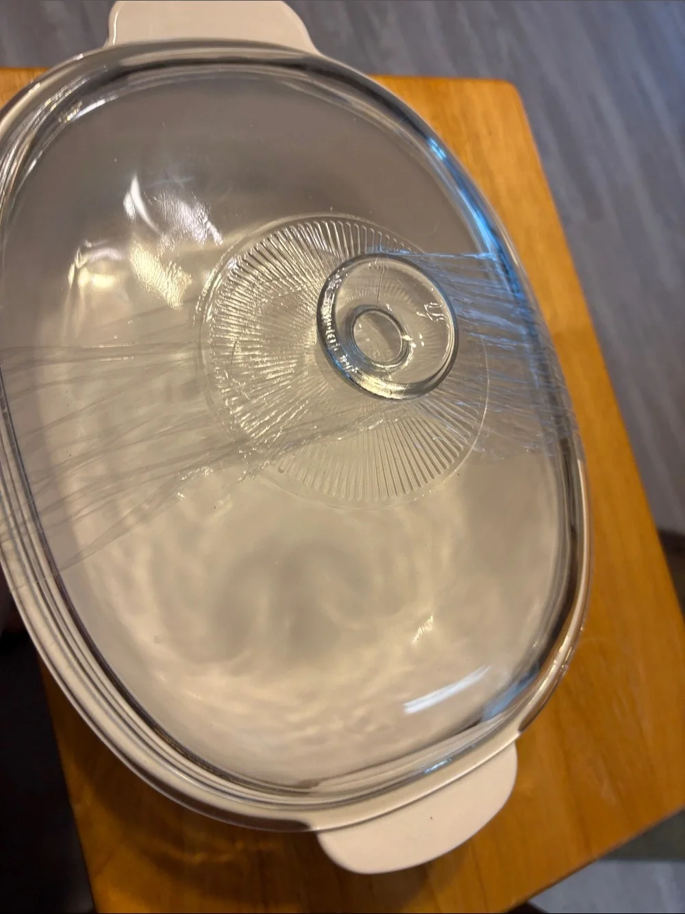 White Ceramic Covered Casserole Dish with Glass Lid - Home Kitchen
